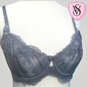 ❤️ Victoria’s Secret Rare Limited Edition Crystal Studded Bra NWT
